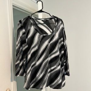 Simply Vera Black & White Blouse